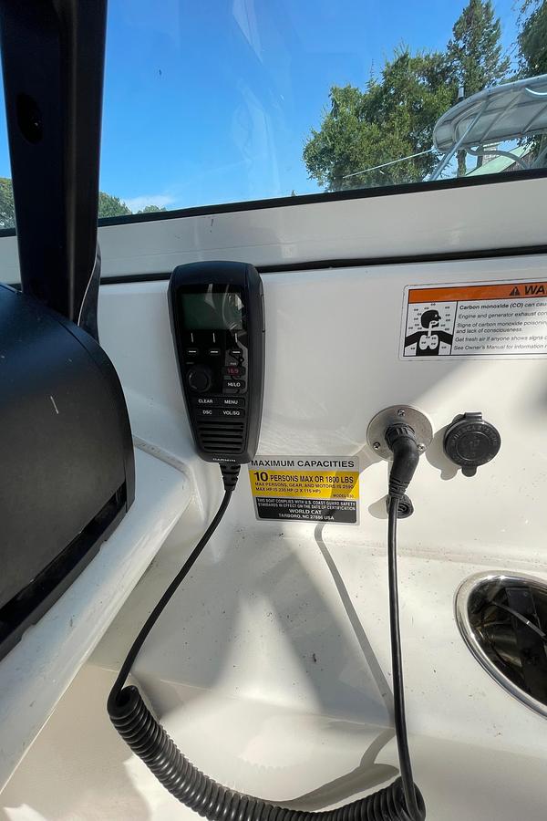 Used 2019 World Cat 230 DC | 23ft