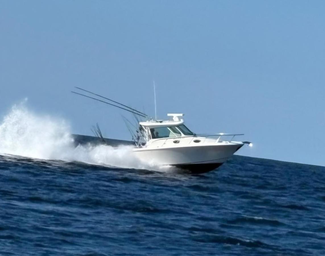 Used 2018 32' Sailfish 320 Express | 32ft