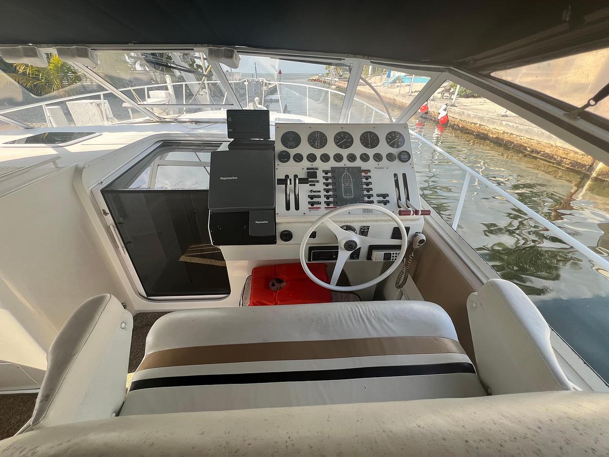 Used 1990 Trojan 11 Meter Express | 38ft