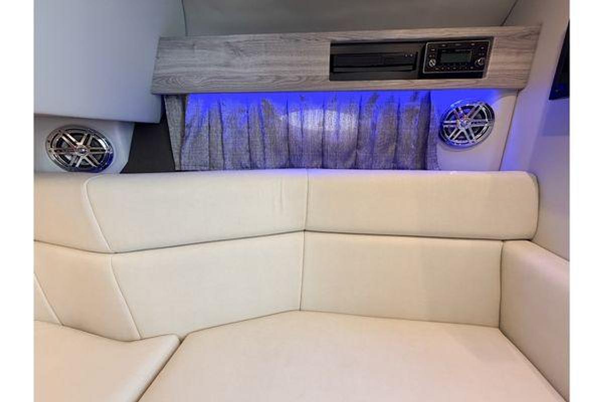 Used 2020 33' Formula 330 Crossover Bowrider