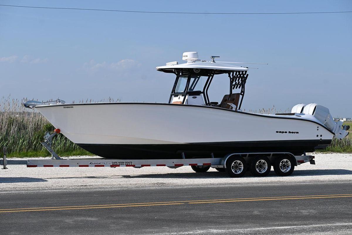 Used 2021 32' Cape Horn 32T | 32ft