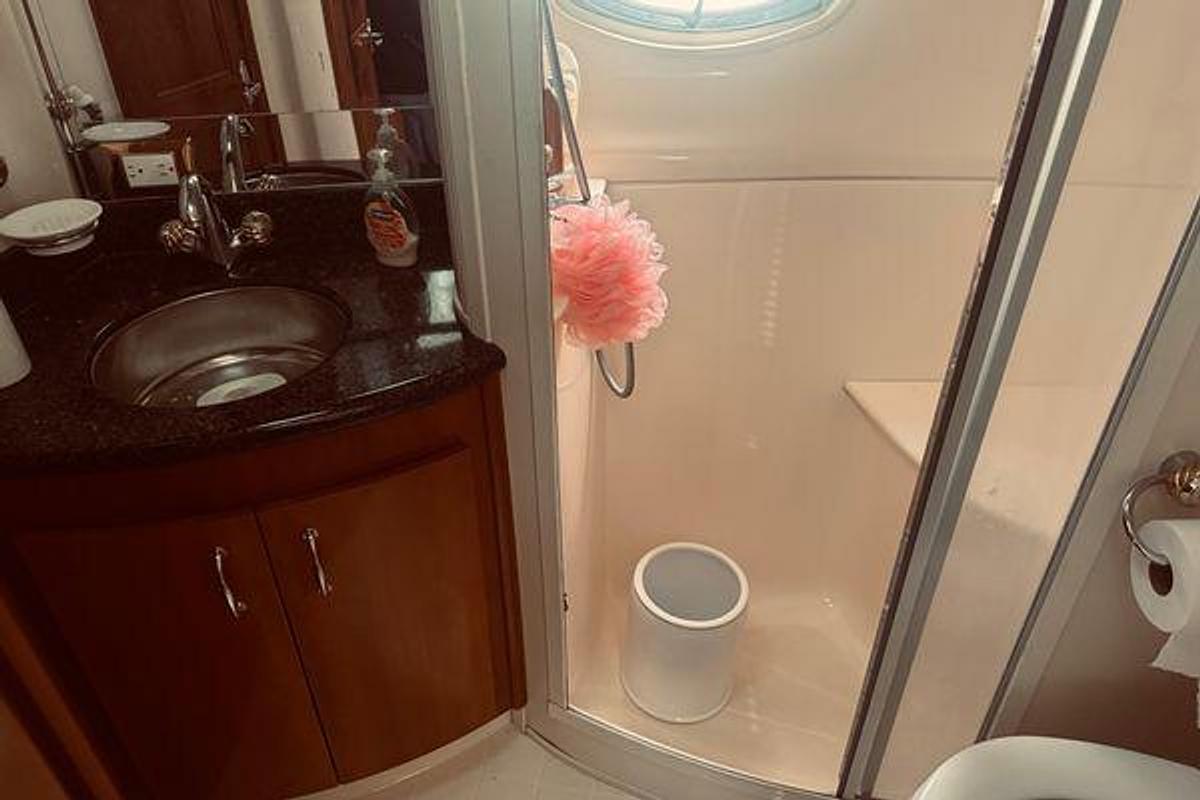 Used 2005 47' Carver 466 Motor Yacht | 47'