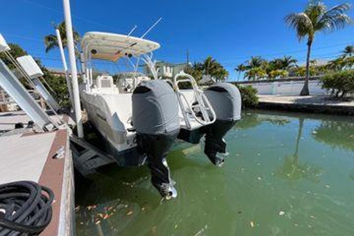 Used 2017 World Cat 255 DC - Dual Console | 25ft