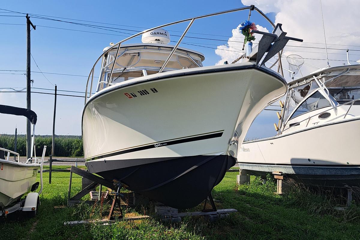 Used 2003 Carolina Classic 28 Express Sportfisherman | 28ft