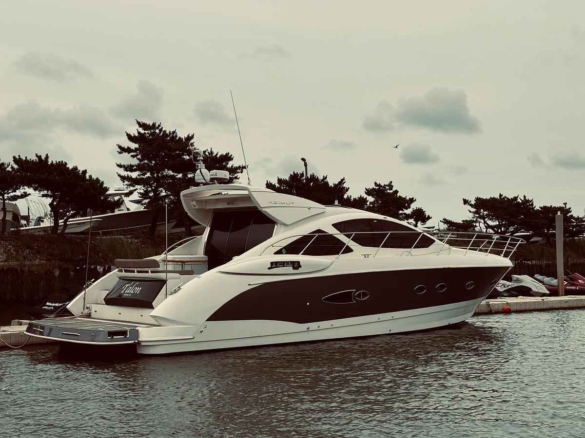 Used 2009 Azimut Atlantis 50 | 50ft