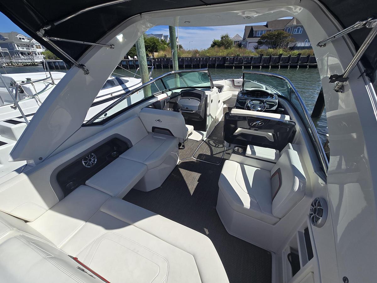 Used 2014 288 Monterey SS | 28ft