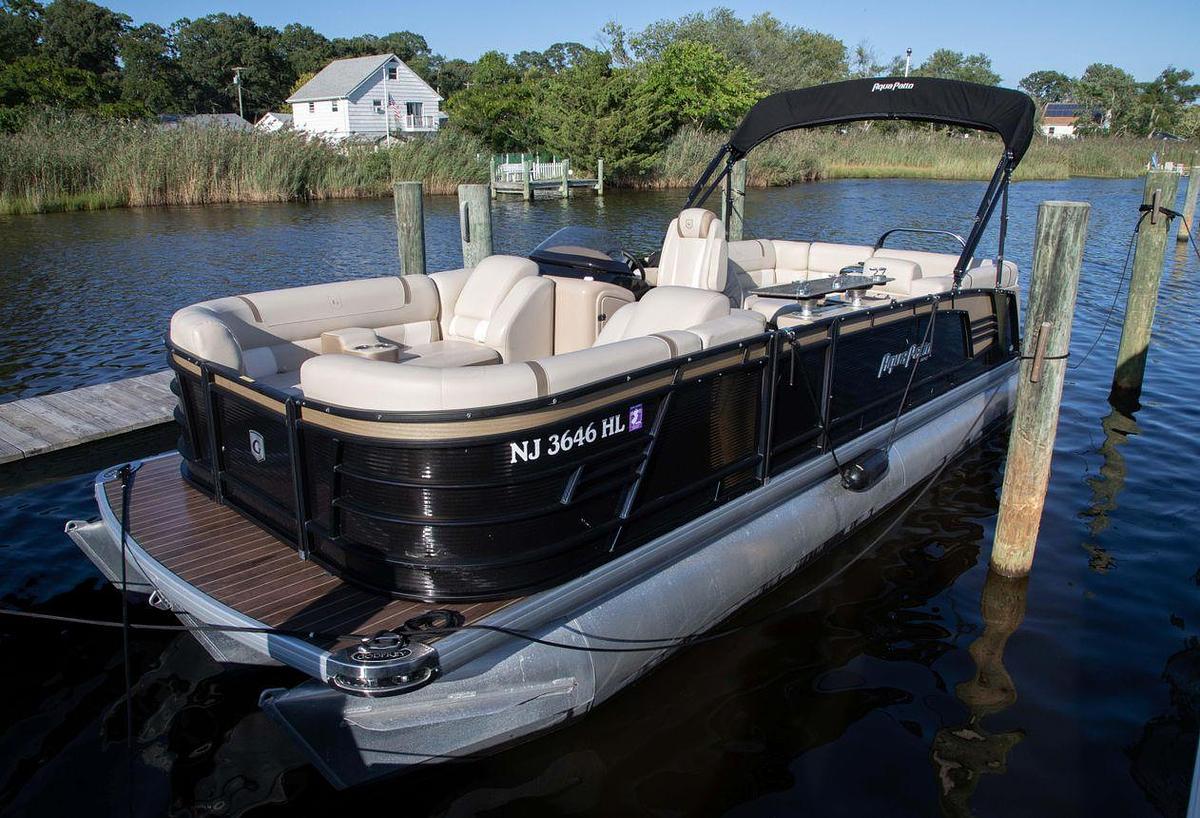 Used 2018 Godfrey 255 ULB | 25ft