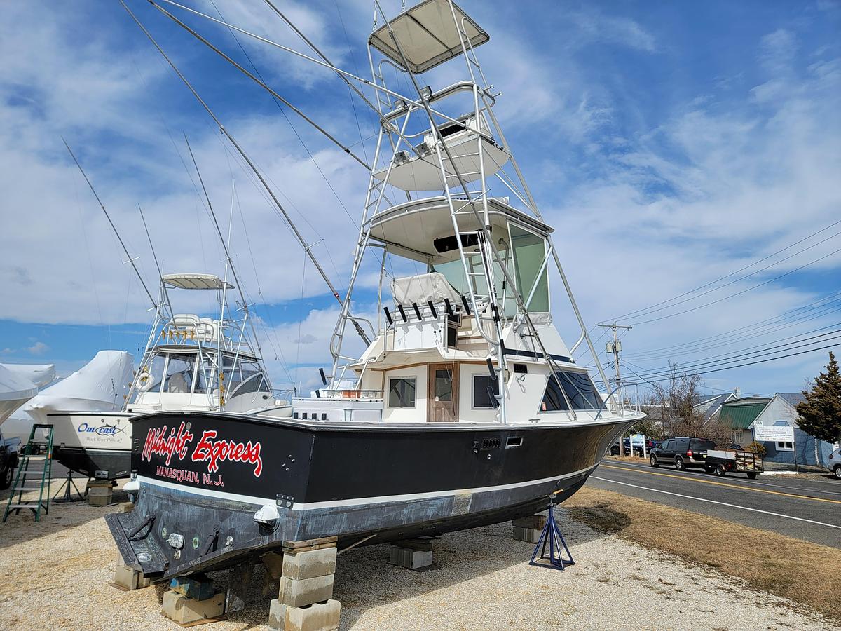 Used 1980 Blackfin 32 Flybridge | 32ft
