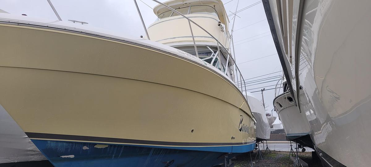 Used 2006 Wellcraft 330 Coastal | 33ft