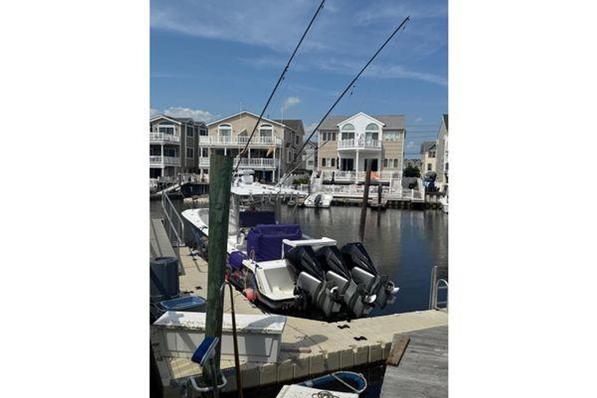 Used 2006 SeaVee 340B Center Console | 34ft