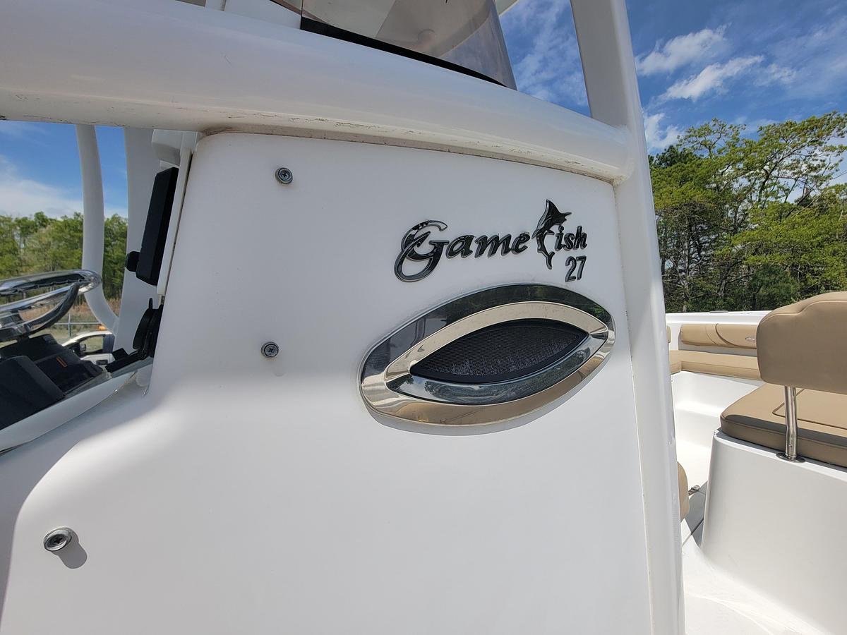 Used 2016 27' Sea Hunt Gamefish 27