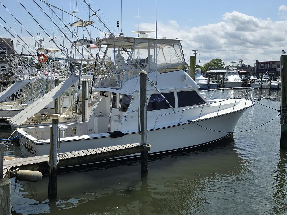 Used 1998 38' Henriques Sportfisherman