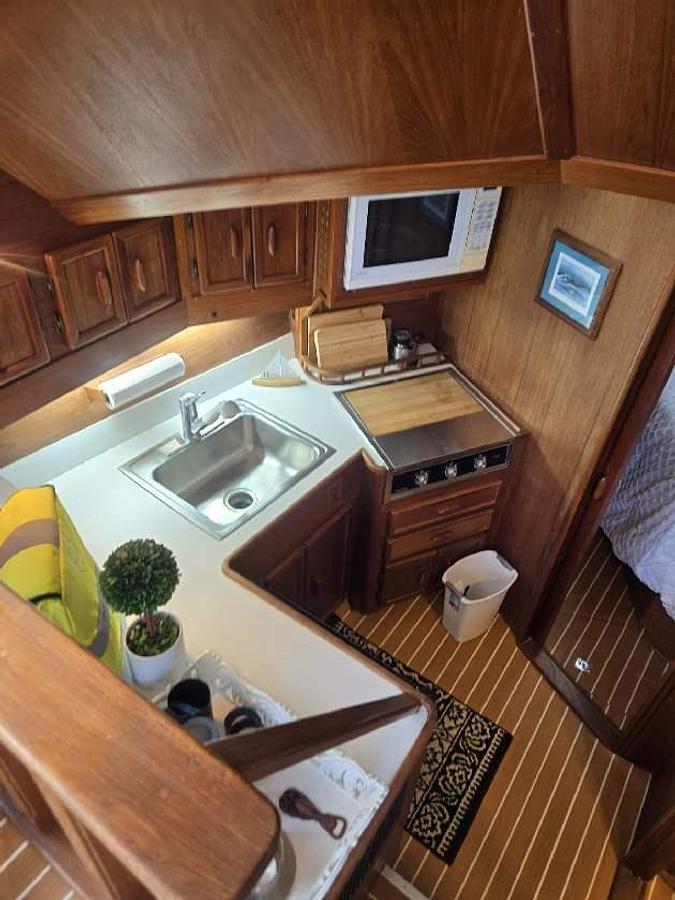 Used 1988 Jersey 36 Convertible Sportfisherman | 36ft