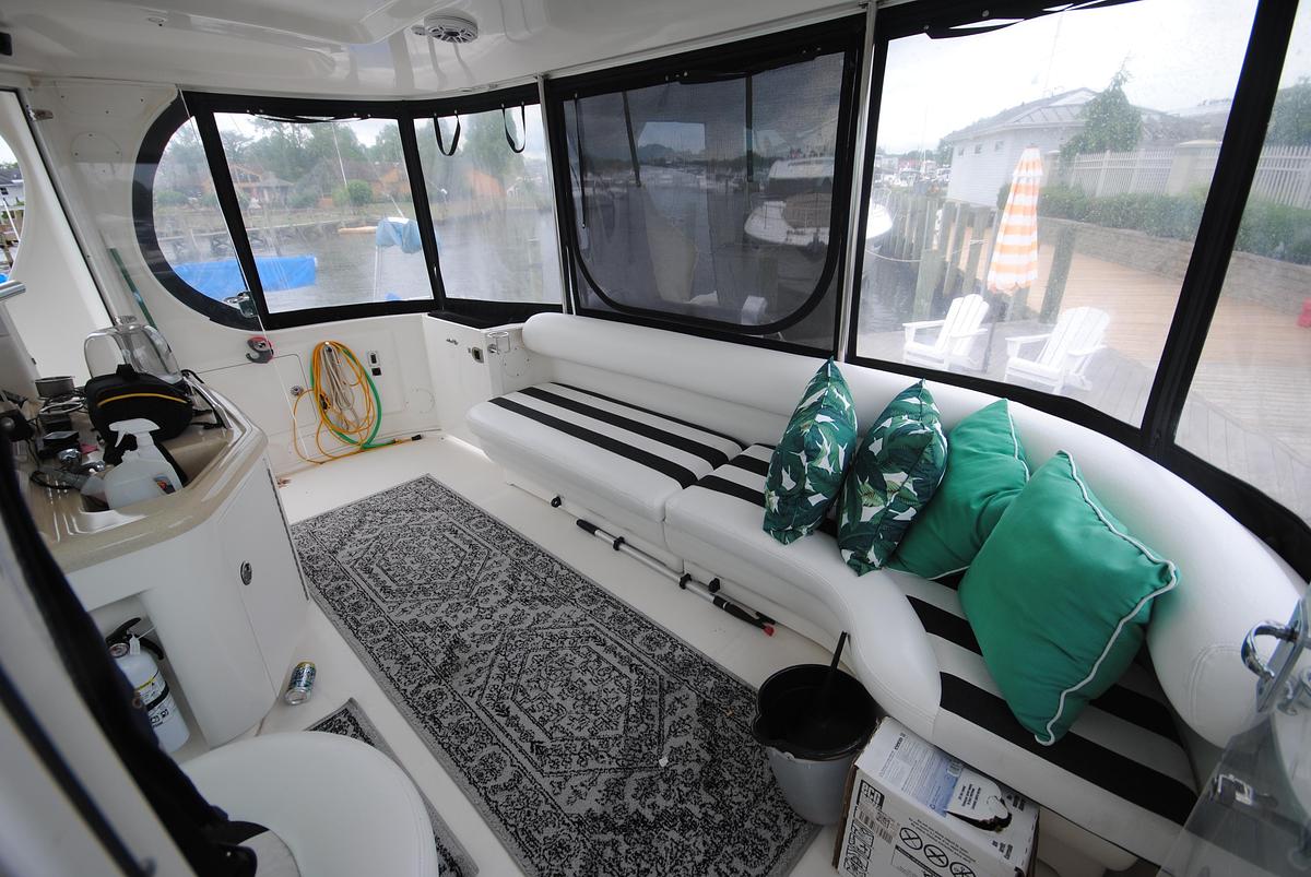 Used 2005 Sea Ray 390 Motor Yacht | 39ft