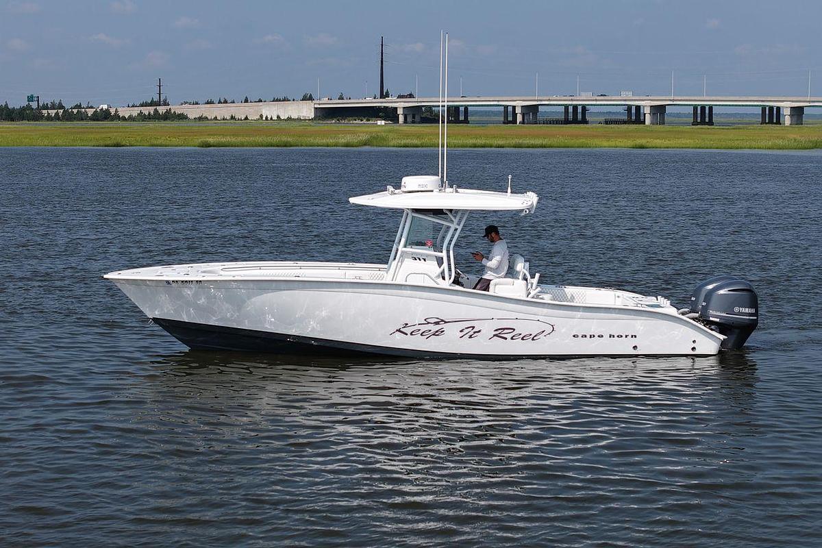 Used 2015 31' Cape Horn 31T | 31ft