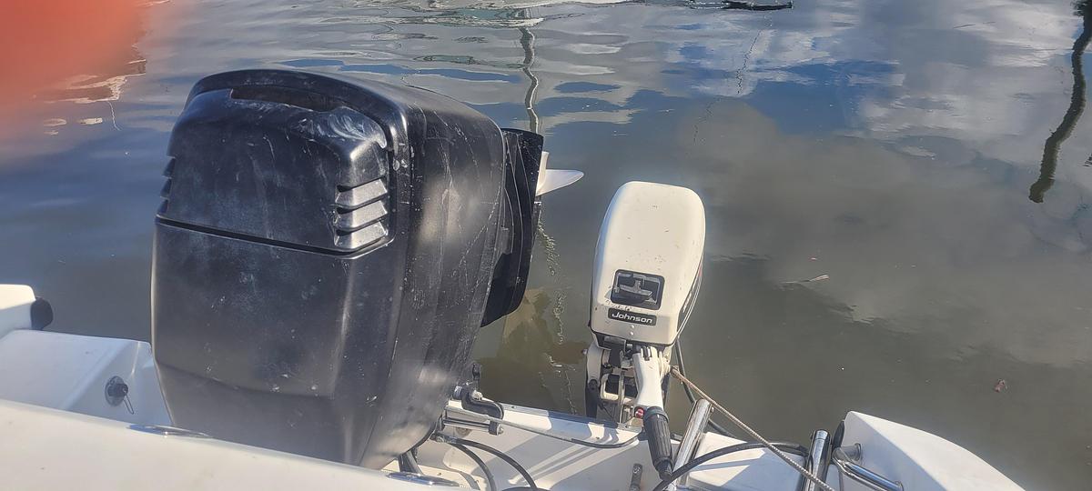 Used 1999 Boston Whaler 23 Conquest | 24ft