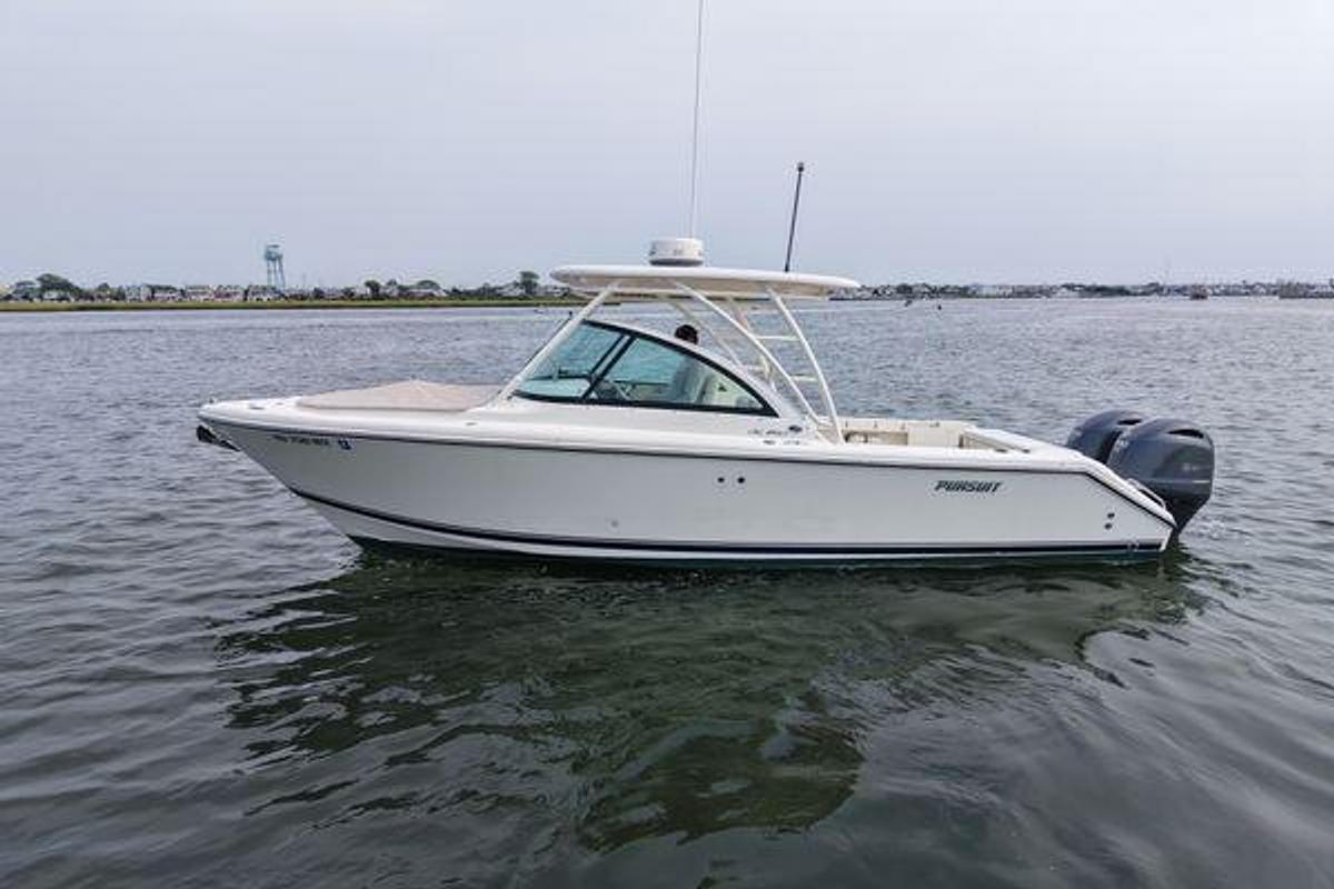 Used 2014 25' Pursuit DC 265 Dual Console | 25ft