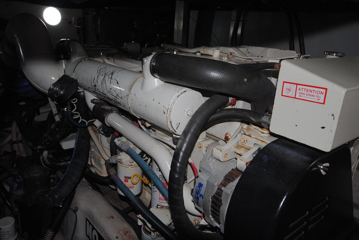 Used 2005 Sea Ray 390 Motor Yacht | 39ft