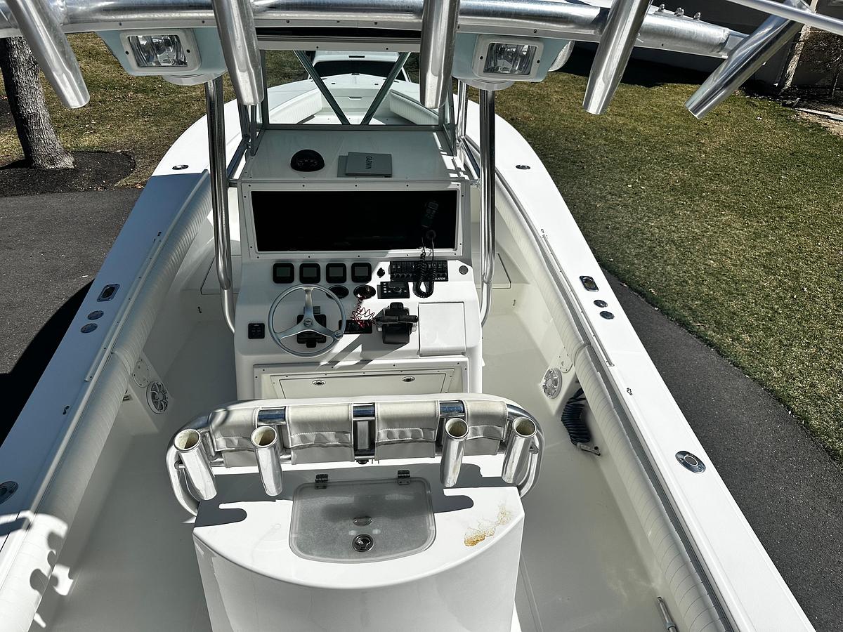 Used 2008 Regulator 29 Forward Seating | 29ft