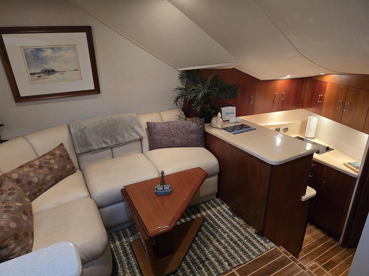 Used 1999 40' Ocean Yachts Open