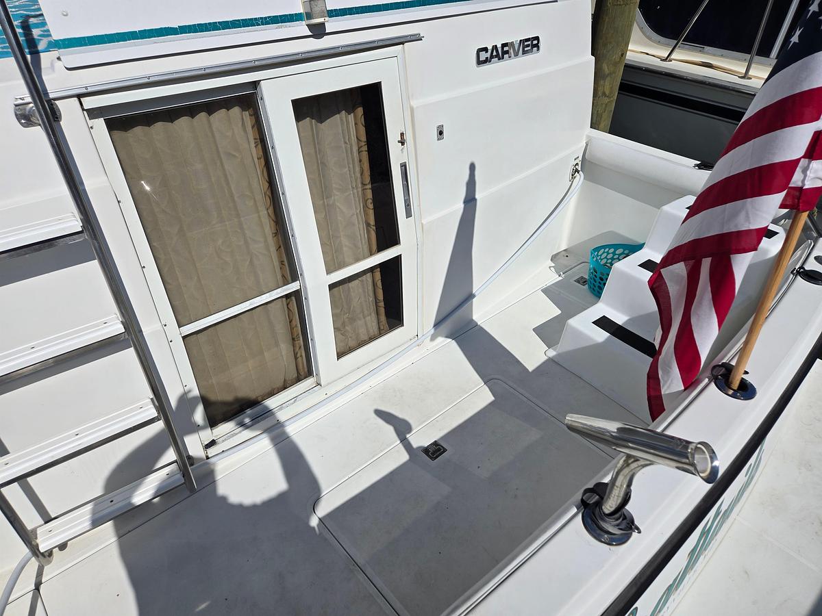Used 1994 Carver 390CPMY | 39ft