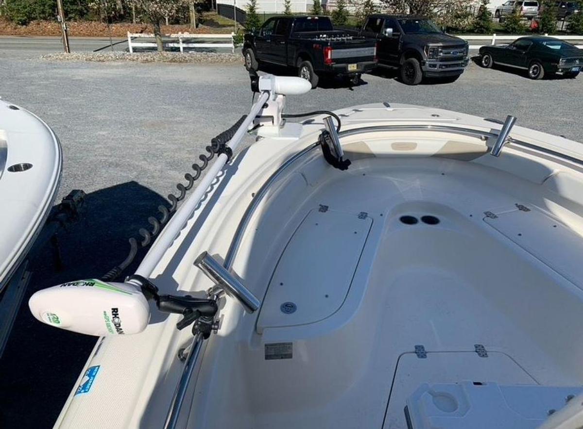 Used 2013 Pioneer 222 Sportfish | 22ft