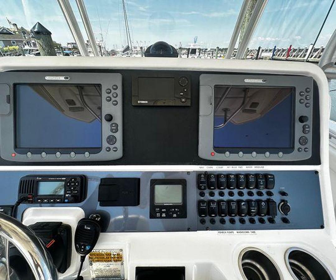 Used 2007 Robalo R300 Center Console | 29ft