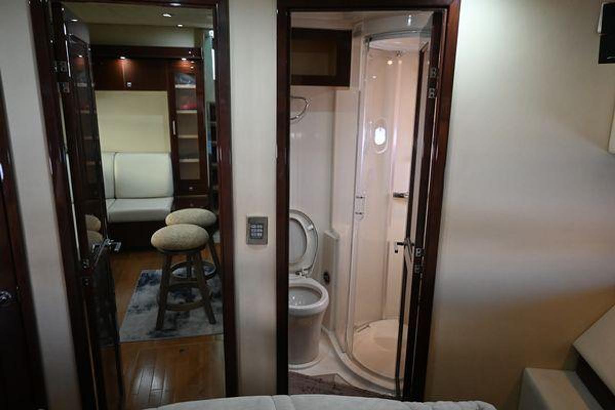 Used 2008 55' Sea Ray 550 Sundancer | 55ft