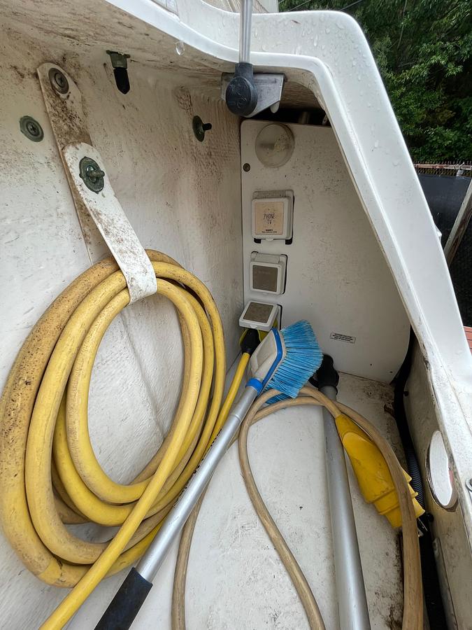 Used 2001 Sea Ray 310 Sundancer | 31ft