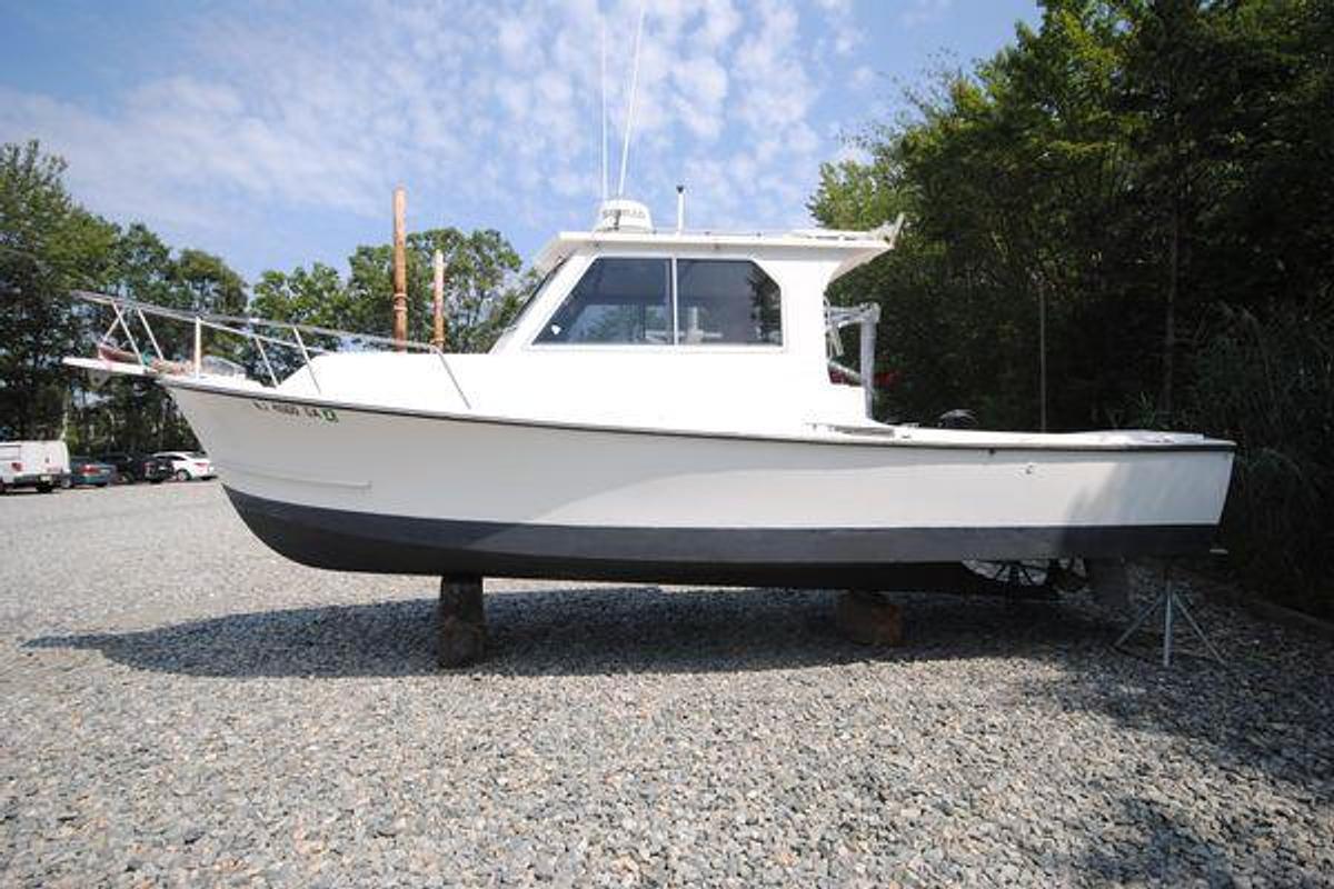 Used 1995 Shamrock 260 Mackinaw | 26ft