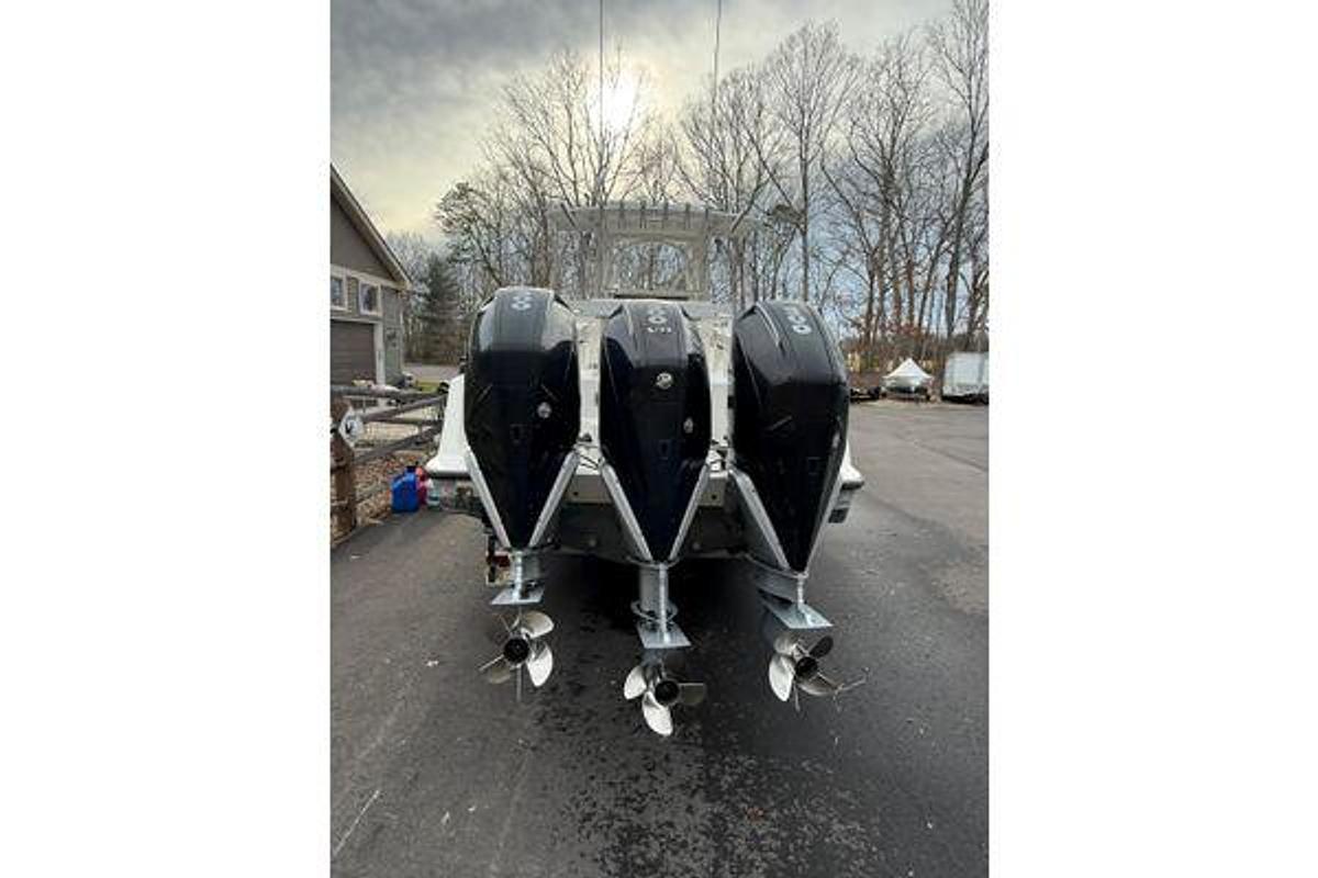 Used 2006 SeaVee 340B Center Console | 34ft