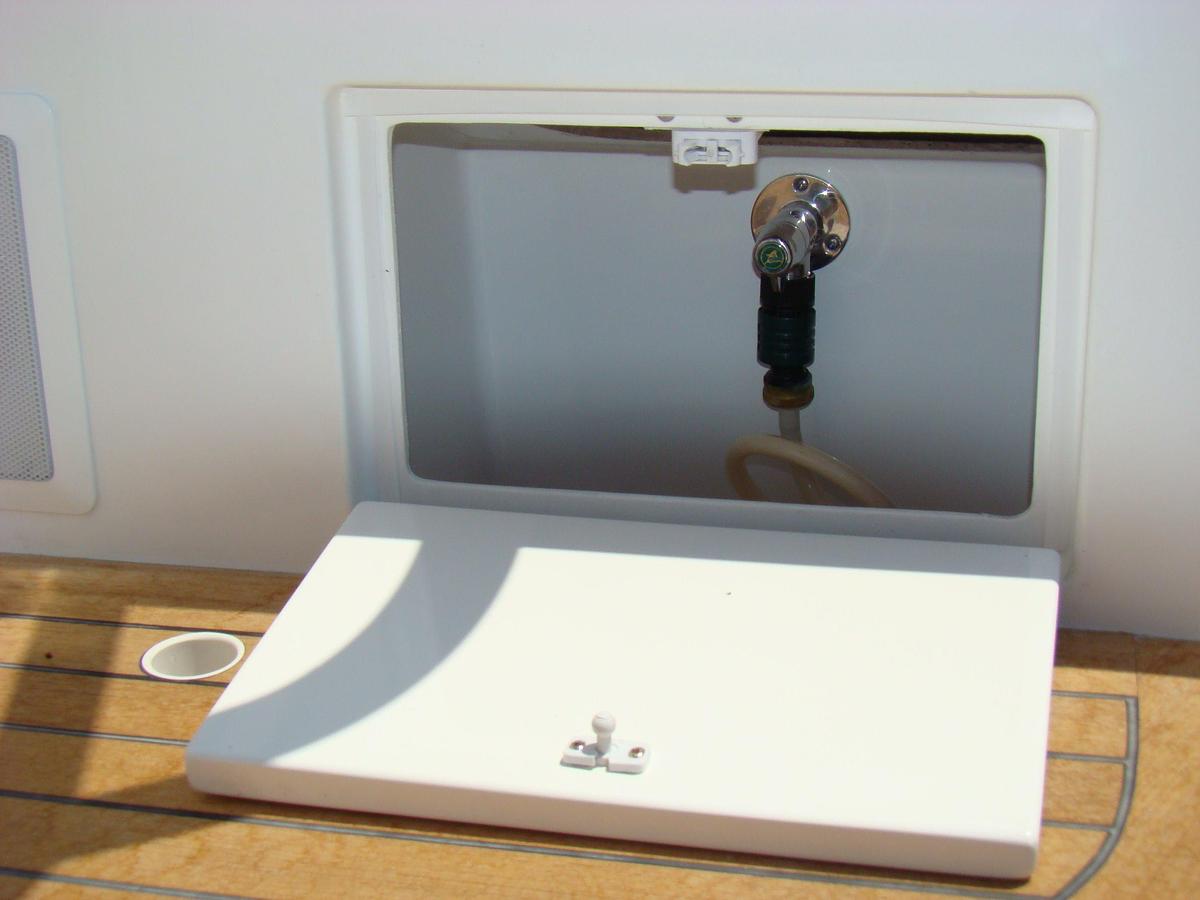 2026 Jersey Cape 47 Custom Hardtop | 47ft