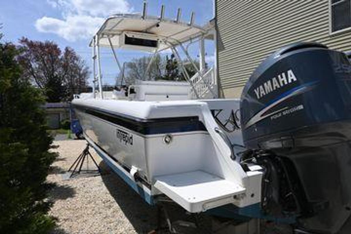 Used 32' Intrepid 323 Cuddy | 2002