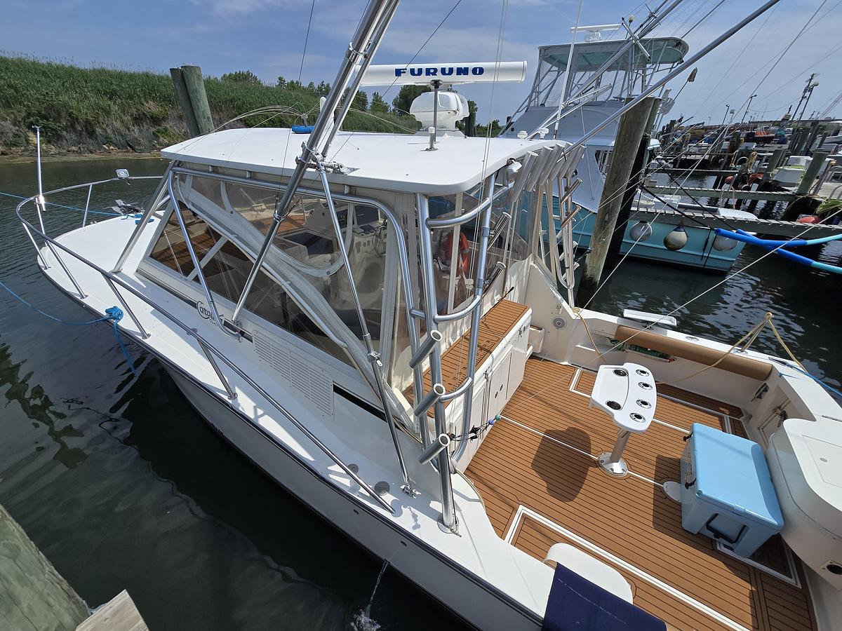 Used 2005 35' Carolina Classic Express | 35ft