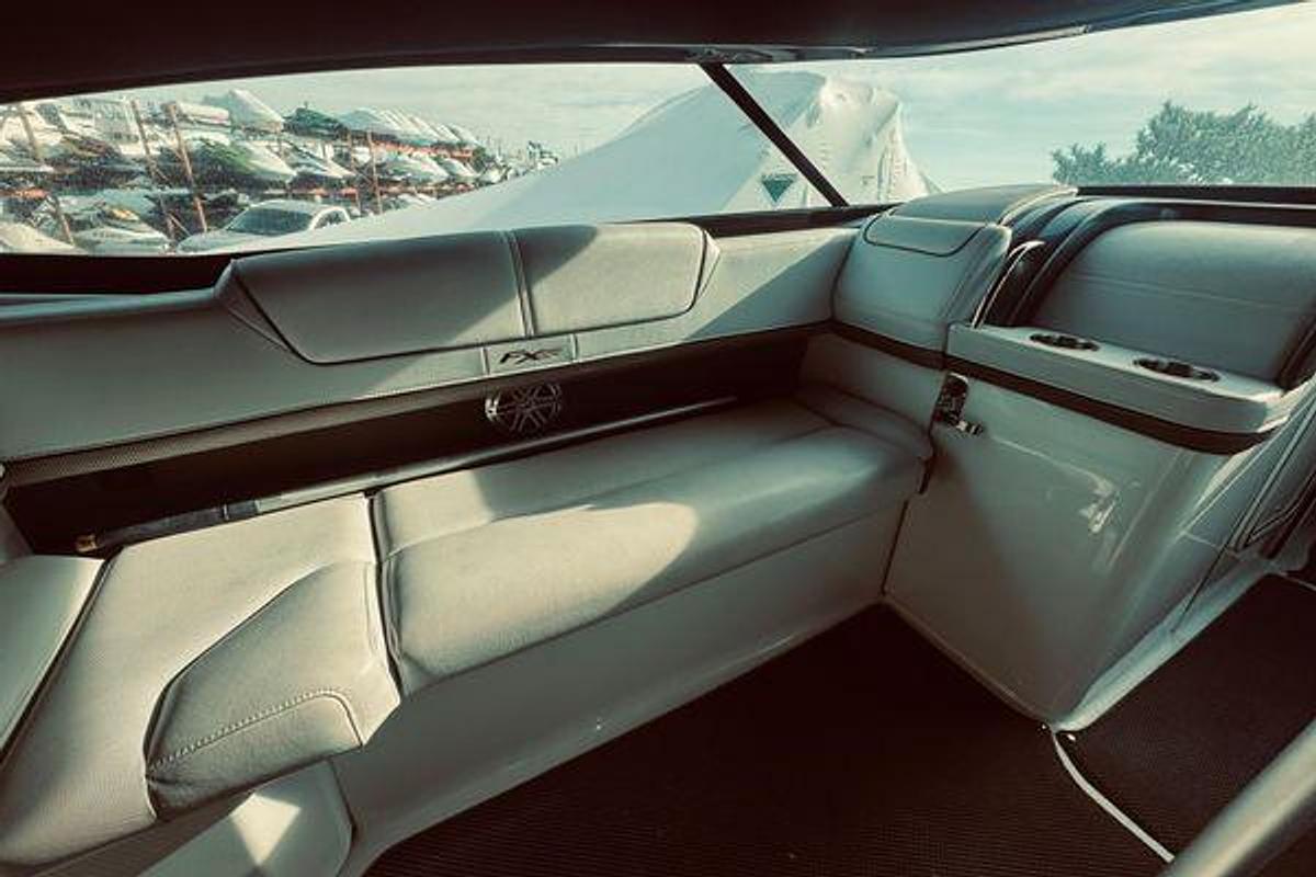 Used 2019 Formula 310 FX Bowrider | 31ft