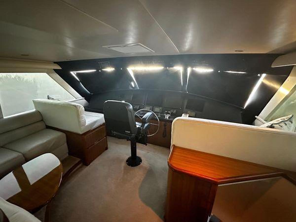 Used 2009 Viking 64 Convertible | 64ft