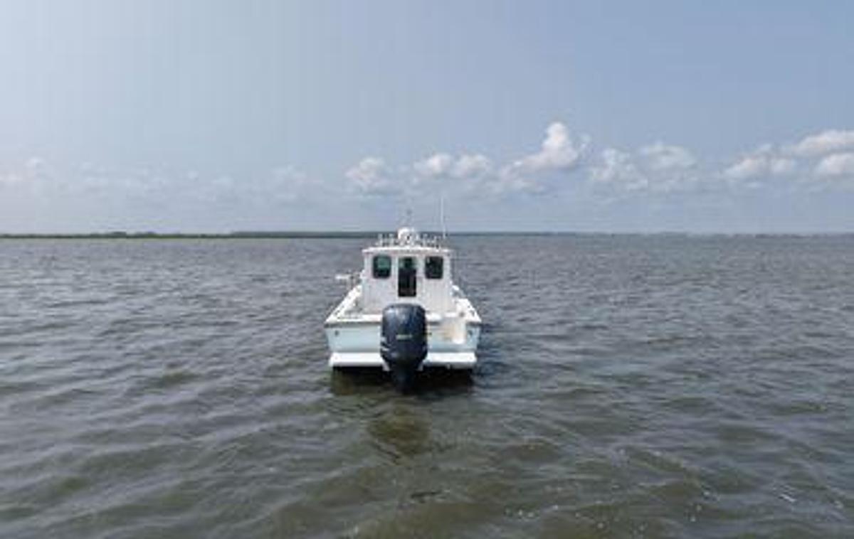 Used 2019 Parker 2320 Sport Cabin | 23ft