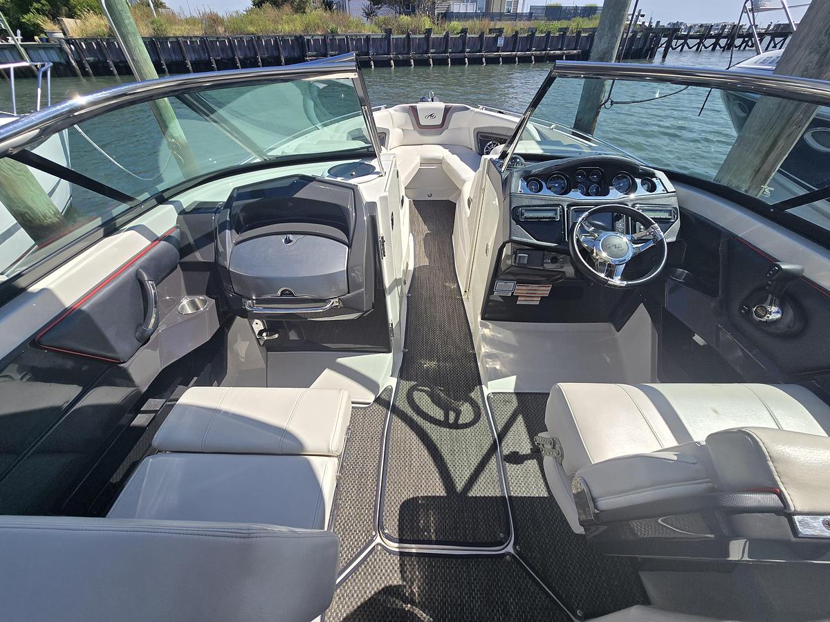 Used 2014 288 Monterey SS | 28ft