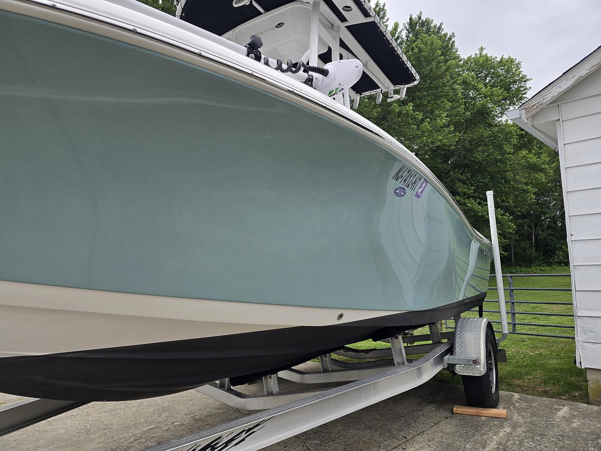 Used 2022 19' Tidewater 198 Adventure Center Console