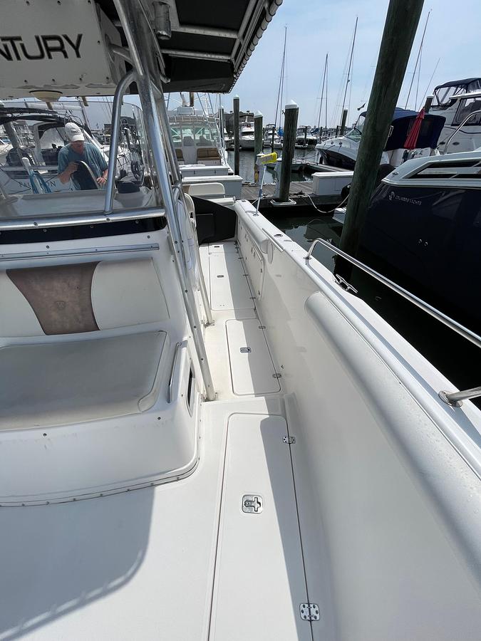 Used 2004 Century 3200 Center Console | 32ft