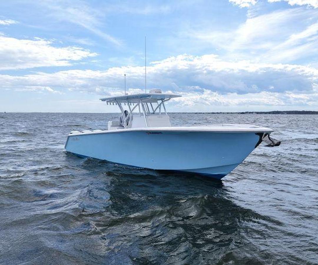 Used 2019 SeaHunter 33 Tournament | 33ft