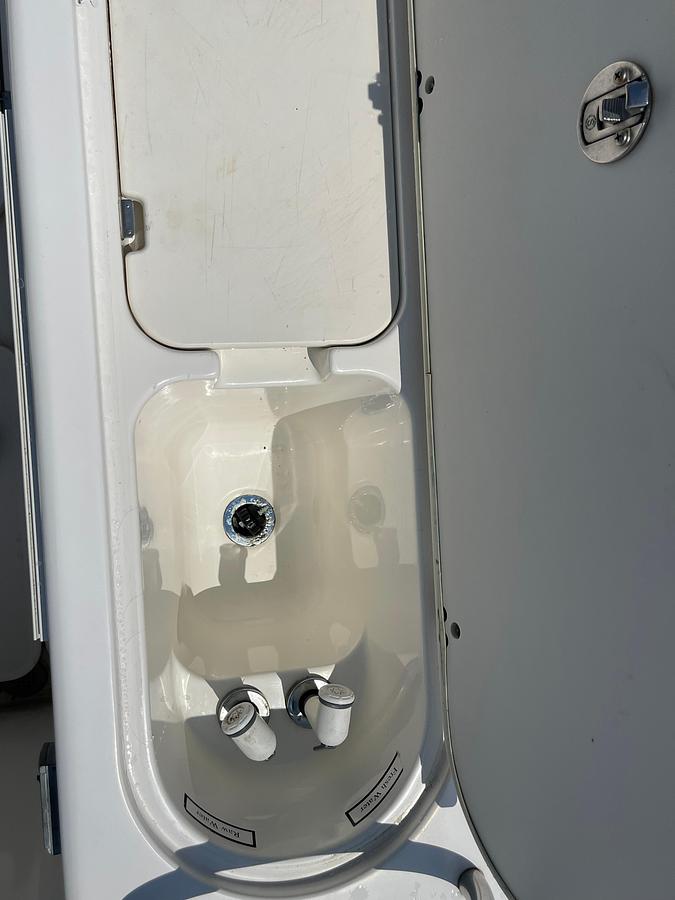 Used 2004 Century 3200 Center Console | 32ft