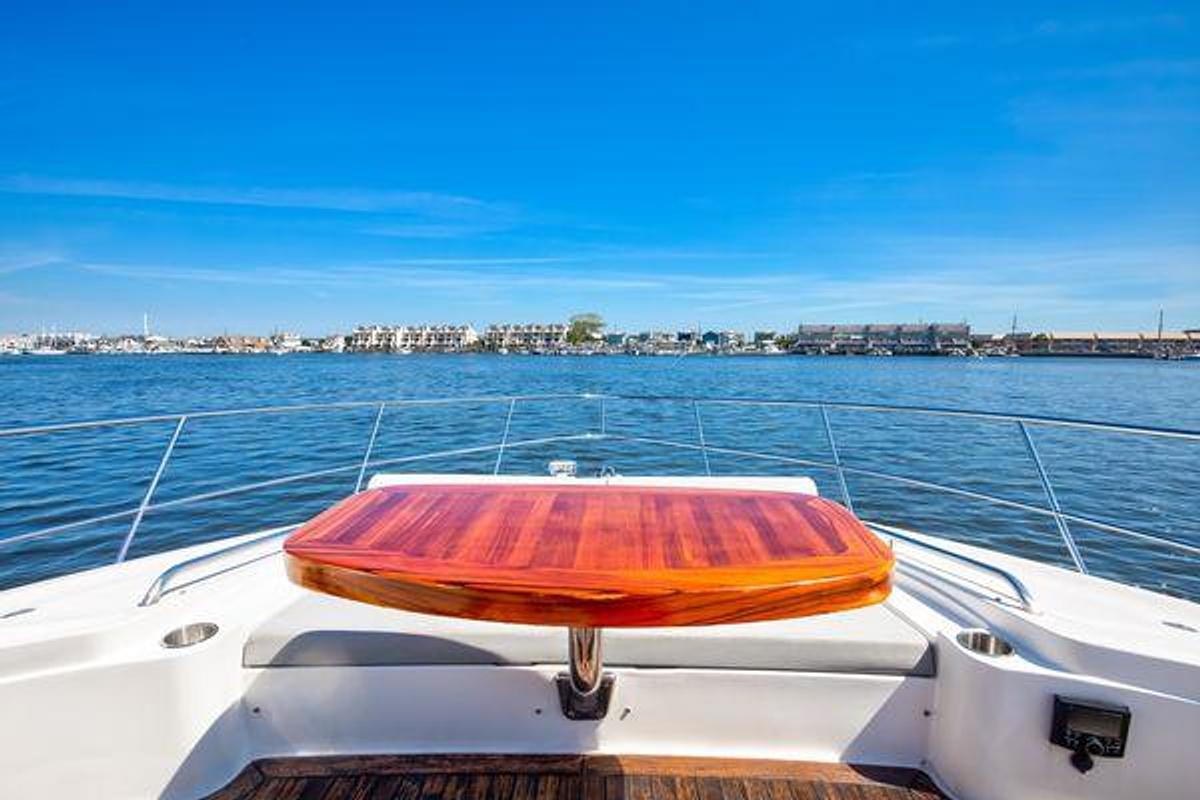 Used 2018 65' Sea Ray L650 | 65ft