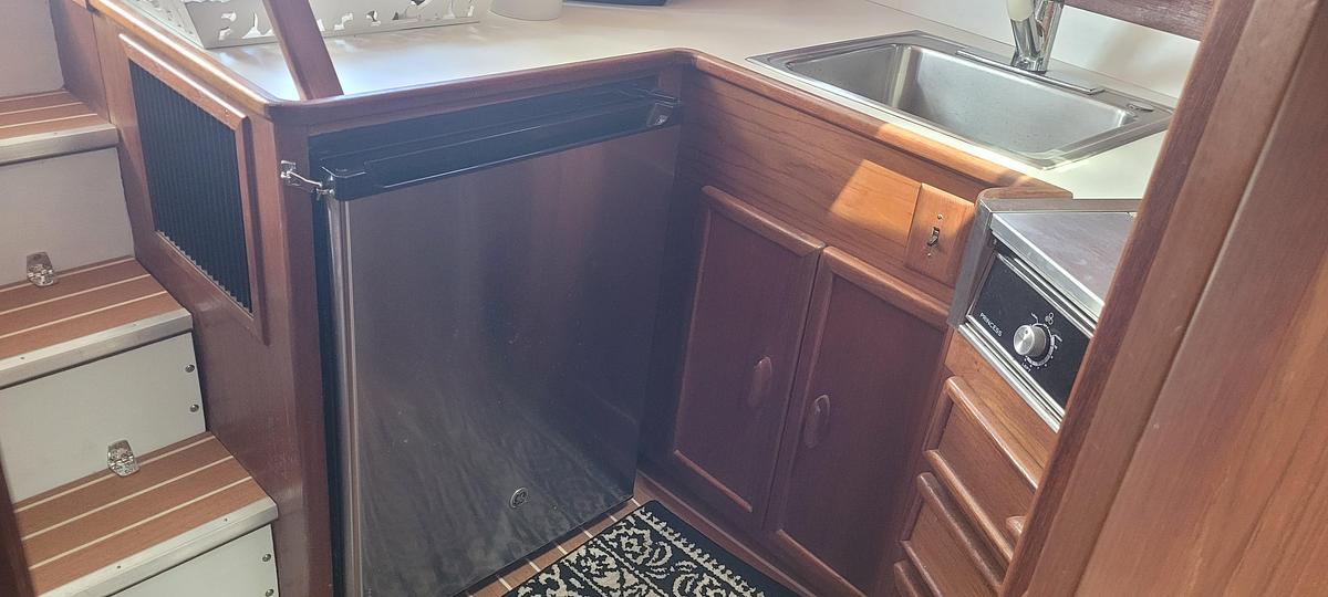 Used 1988 Jersey 36 Convertible Sportfisherman | 36ft