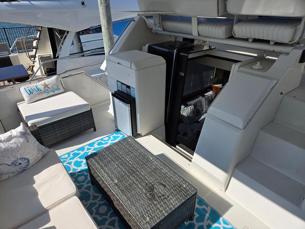 Used 1994 Carver 390CPMY | 39ft