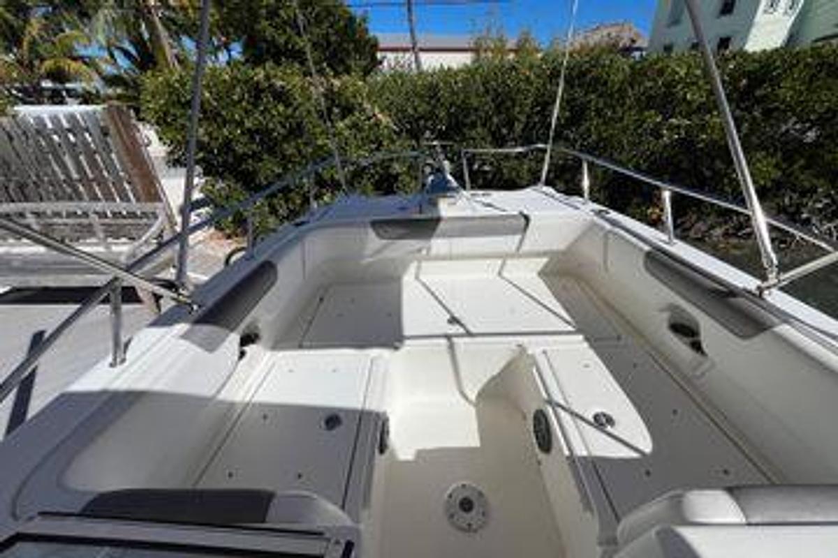 Used 2017 World Cat 255 DC - Dual Console | 25ft