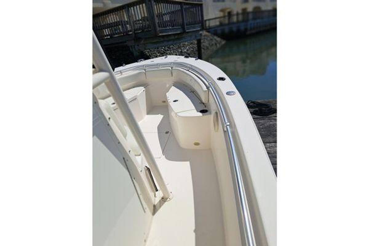 Used 2014 25' Cobia 256 Center Console | 25ft