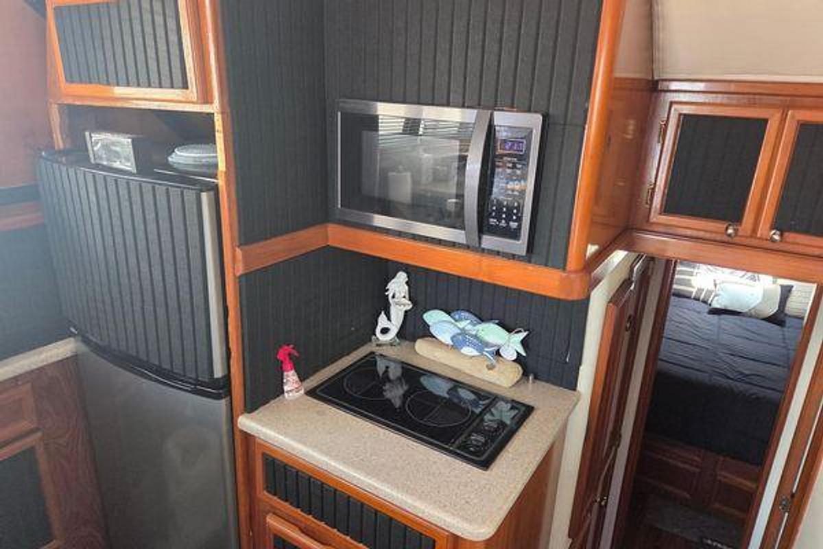 Used 1990 42' Egg Harbor Golden Egg 42 | 42ft