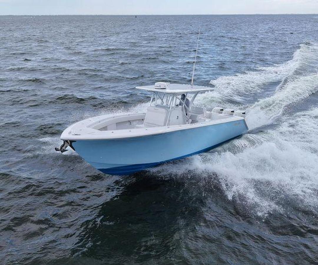 Used 2019 SeaHunter 33 Tournament | 33ft