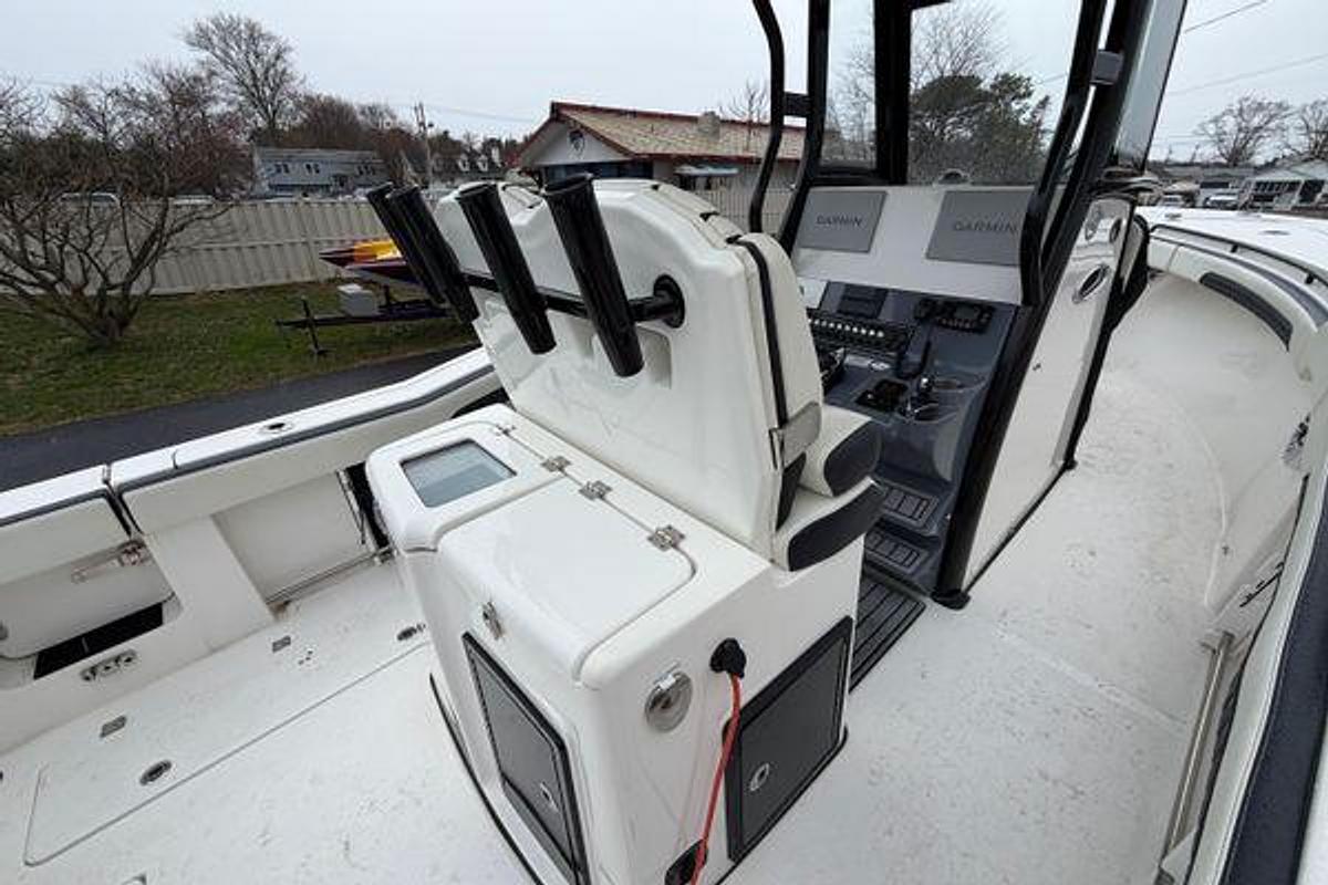 Used 2023 Tidewater 282 CC Adventure Bluewater | 28ft